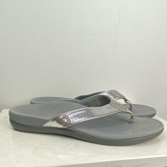 VIONIC Women's Tide Silver Sequins Sandal - Picture 1 of 11